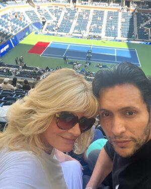 Sandra Lee Instagram - Sending love from the US Open- the food, champagne, Sun and my Sweet Ben! TENNIS TENNIS TENNIS-What could be better OHHH THAT WOULD BE BILLIE JEAN!!! Love it all!! Even bought my Niece something fab for Xmas—she loves tennis! Happy Sunday! Need some Blue Ribbon Desserts Now! Xosl AKA Aunt Sandy claus