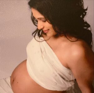 Sangita Patel Instagram - 21 years ❤️

How is this possible! During the first photo funny moment as I remember a bee loving the scent of my hair 😂

Yeah. 21 years ago I married my best friend and this last year I’ve needed to lean on him more than ever. He was my calm and logic as I fought through this battle of C ❤️ He’s been my rock. 

Crazy to think one of the girls will be starting university in a year 🤯 

Oh and the song choice, Sam dedicated it to me when we started dating remember Savage Garden 😊
 
Happy anniversary my stud muffin 🥰

Time to celebrate! 

#Anniversary #Myjoy