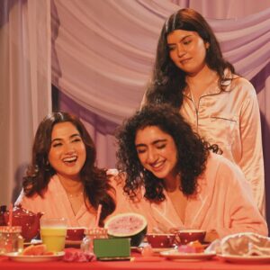 Sanjeeta Bhattacharya Instagram - First of many BTS dumps from the music video shoot for Main Character Energy with my girlies 🎀 Serving looks and biryaniii

Sooo many surprises to give but you’ll just have to wait HEEHEE. 

#MainCharacterEnergy out on 7th September 🪩🚨