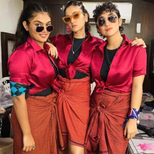 Sanjeeta Bhattacharya Instagram - FRENS! ‘Main Character Energy’ is out this Saturday the 7th - on the one year anniversary of #Jawan! 💞✨
We wrote this song on the sets of Jawan as an ode to our friendship, the unforgettable memories we shared,  being a part of something epic together and creating squad goals! But it’s also for YOU to feel like the main characters in your own lives. It’s a hype anthem for us, we hope it’s the same for you too hehe. WE CANNOT WAIT to share this with you, are you “ready”? 😉
Pre-save it now, link in bio!!