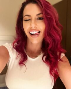 Actress Santana Garrett HD Photos and Wallpapers February 2025
