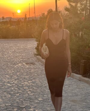 Sara Sampaio Instagram - Algarve ☀️ 
@verdelagoresort