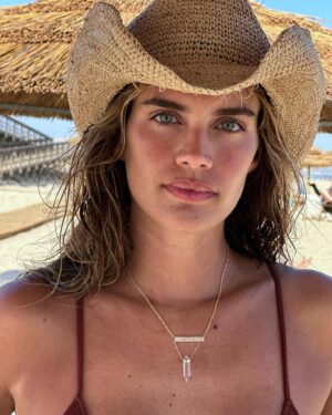 Sara Sampaio Instagram - From the north to south of portugal! 🥹 having the best stay at @verdelagoresort. In my natural habitat 🙊