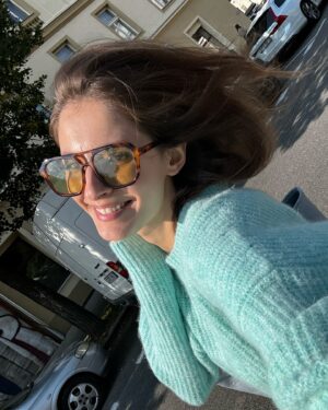 Sara Sandeva Instagram - Můj september v běhu. 😄 Ale miluju to ❤️