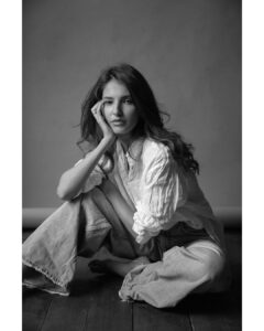 Actress Sara Sandeva HD Instagram Photos and Wallpapers September 2024
