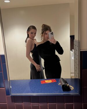 Sarah Bolger Instagram - Premiere overload …