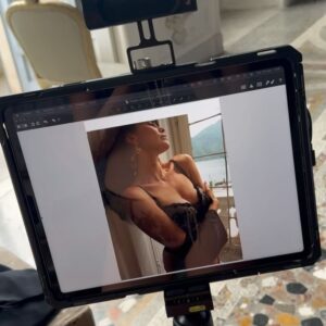 Sarah Stephens Instagram - An absolute dream shooting @intimissimiofficial in Lake Como this summer 🤍