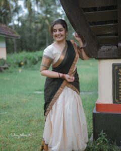 Actress Sarayu Mohan HD Photos and Wallpapers December 2024