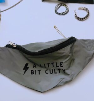 Sarma Melngailis Instagram - August: dinner by the water with the beautiful human @sarahedmondson from @alittlebitculty who managed to make a fanny pack cool? Non alcoholic cucumber drink. Books I read and appreciated. (laughter in the dark is harrowing in a way yet fascinating if you study sociopathy). Day trip to NJ, my first time leaving the state since I moved back. Considering my hair, a 🍌 colored helmet. I like it better with roots. Full moon. Excited for sweater weather and sweating less. 
Still ❤️‍🩹ing. 🐾

It’s time for changes. 
I love you ❤️