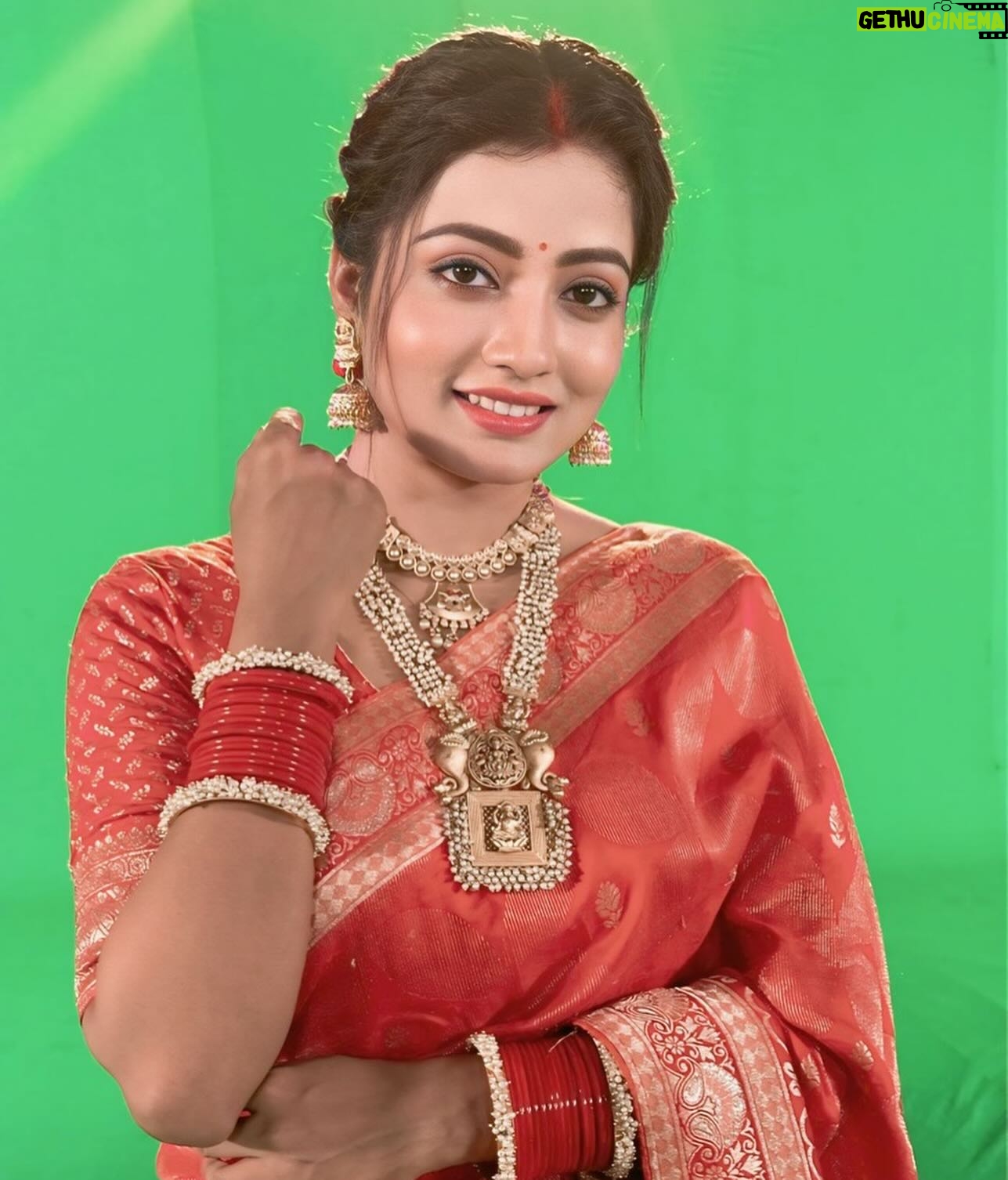 Sasmita Piyali Sahoo - 8.6K Likes - May the divine blessings of Lord Ganesha be with you and your loved ones🙏🏻..
Happy Ganesh Chaturthi❤️..
.
.
#picoftheday #ganeshchaturthi #lordganesha #divine #peace #love #life #live #happiness #badabohu #bhumi #tarang #actress #odiagirl #instagram #sasmitapiyalisahoo