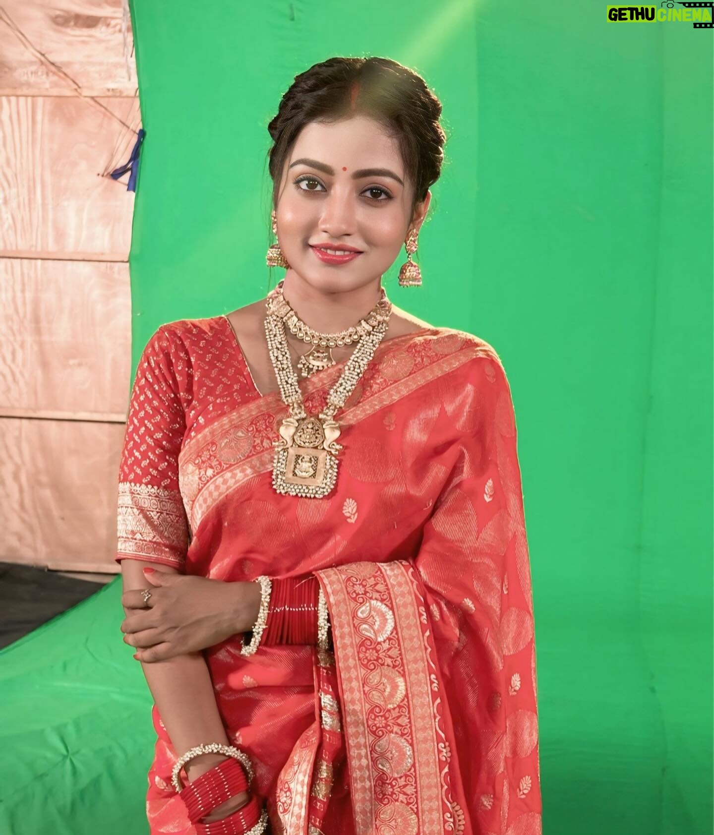 Sasmita Piyali Sahoo - 8.6K Likes - May the divine blessings of Lord Ganesha be with you and your loved ones🙏🏻..
Happy Ganesh Chaturthi❤️..
.
.
#picoftheday #ganeshchaturthi #lordganesha #divine #peace #love #life #live #happiness #badabohu #bhumi #tarang #actress #odiagirl #instagram #sasmitapiyalisahoo