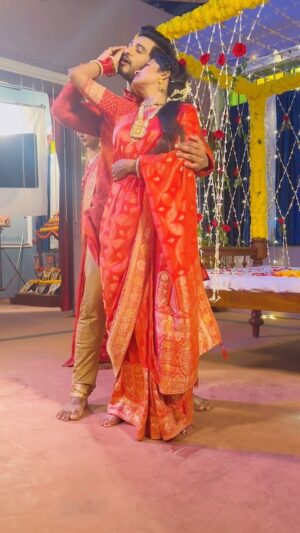 Sasmita Piyali Sahoo Instagram - କେମିତି ଲାଗୁଛି ଆକାଶ ଓ ଭୂମିଙ୍କର ଯୋଡି?❤️
ଦେଖନ୍ତୁ “ବଡ଼ବୋହୂ’’ ସୋମ-ଶନି ରାତି ୯ଟାରେ କେବଳ ତରଙ୍ଗ ଓ ତରଙ୍ଗ ପ୍ଲସରେ... 

#Badabohu #EpisodicHighlights #TarangTv #TarangPlus #odiabestscene #ShortVideo #Reels #ReelitFeelit #odiaserial #Megaserial #odiagirl #actress #instagram #sasmitapiyalisahoo