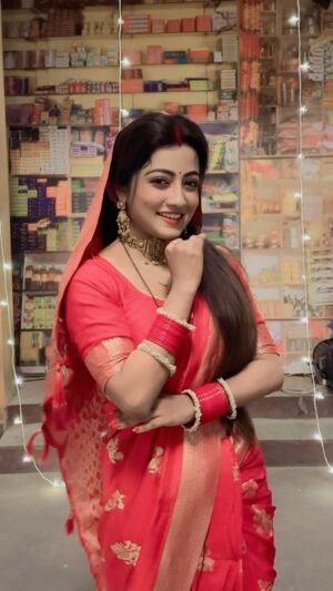 Sasmita Piyali Sahoo Instagram - Sasu ghara chali jibi😉❤️..
Bhumi😍!!
#reels #reelitfeelit #odiagirl #actress #beautiful #love #vibes #reelsinstagram #odiasong #instagram #sasmitapiyalisahoo