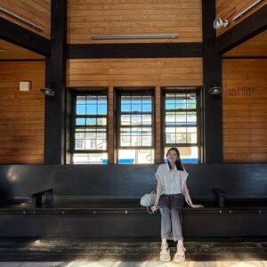 Saya Ichikawa Instagram - 麺鉄、新作！熊本と鹿児島で麺を食べまくりました。三角線、肥薩おれんじ鉄道、鹿児島本線、指宿枕崎線、にて
お時間許す方是非。
⁡
@jwavetimeandtide のゲストはuka代表取締役CEO 渡邉弘幸さん、NHKfm かけクラのテーマは夜xクラシック！
月曜日は稲垣吾郎さんのTokyoFM THE TRADにも出演します。
三連休でお暇な方。ぜひ。
⁡
BS TBS「麺鉄 ～メン食い鉄道　絶景の旅～」
真夏の九州へん
9/14 19:00〜20:54
⁡
J-WAVE 「Orient Star TIME AND TIDE」
毎週土曜　２１時〜
@jwavetimeandtide 
聴き逃しはPodcast版やRadikoにて
⁡
NHKfm 「x（かける）クラシック」
毎週日曜　１４：００〜１５：５０
毎週金曜　7:25〜
聴き逃しは らじるらじるにて
⁡
⁡
#麺鉄 の衣装は
#インナートップス @room306contemporary
#ボトムス @manon_official 
@susu_press
#ピアス @northworksfolk @utspr
#バッグ @rohseoul_jp @upspr
#シューズ @shaka_footwear
⁡
先日放送された NHKニュースーンの衣装は
#シャツ @rumblered_official @susu_press
#レーススカート @81branca @upspr
#ピアス @northworksfolk @utspr
#リング @somnium_22 @susu_press
⁡
でした！