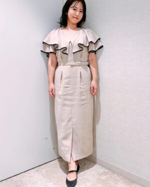 Sayaka Isoyama Instagram - 先日の
テレビ東京系『世界が騒然！本当にあった(秘)衝撃ファイル』
高橋英樹さんから、越後製菓のお煎餅が差し入れされていてるのですが、とても美味しいので毎回の楽しみです♪

ワンピース @jusglitty_official