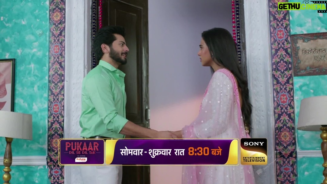 Sayali Salunkhe - 18.2K Likes - Aakhir Sagar ne Vedika ke saamne shaadi ki baat kyun rakh di?

Dekhiye #PukaarDilSeDilTak, Mon- Fri raat 8.30 baje sirf #SonyEntertainmentTelevision par. 

@theabhisheknigam @sayli_s_salunkhe

#Pukaar #PukaarOnSonyTV