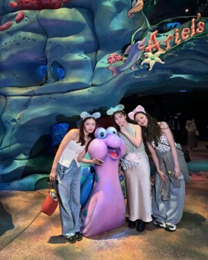 Seika Furuhata Instagram - ⠀
急遽決まった夏休みディズニー🐭❤️❤️❤️

前日にみんなのスケジュール合うの凄いし、
場面でディズニー行っちゃう？！なノリ最高に好き🥺✌️

次どこいくー？？😎❤️❤️❤️❤️

#vivi#ディズニーシー#tdc#ootd#夏休み