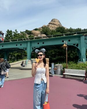 Seika Furuhata Instagram - ⠀
急遽決まった夏休みディズニー🐭❤️❤️❤️

前日にみんなのスケジュール合うの凄いし、
場面でディズニー行っちゃう？！なノリ最高に好き🥺✌️

次どこいくー？？😎❤️❤️❤️❤️

#vivi#ディズニーシー#tdc#ootd#夏休み