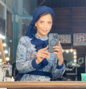 Shabnam Ghorbani Instagram - کمالِ سِرِّ محبت ببین، نه نقصِ گناه
که هر که بی‌هنر اُفتَد، نظر به عیب کُنَد

حافظ