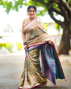 Actress Shamna Kasim HD Photos and Wallpapers January 2025
