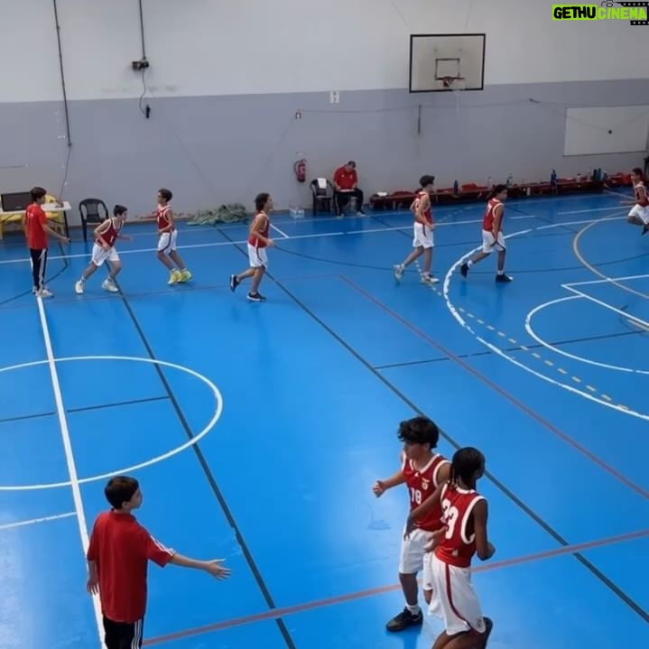 Sharam Diniz - 14.3K Likes - Sunday fun day,
With my team 🦅🏀
Proud auntie 🥰
#SLB #Glorioso
