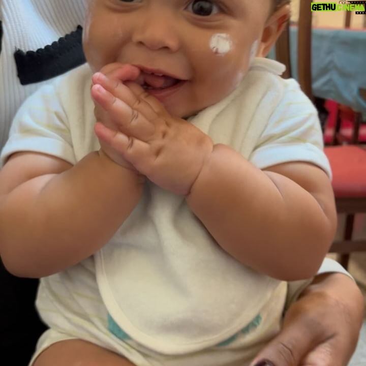 Sharam Diniz - 6.6K Likes - De volta a casa e o coração tá como?
Igual à reação do Gael 😂❤️
A dar pulos de alegria 🥳
#Luanda 🇦🇴
