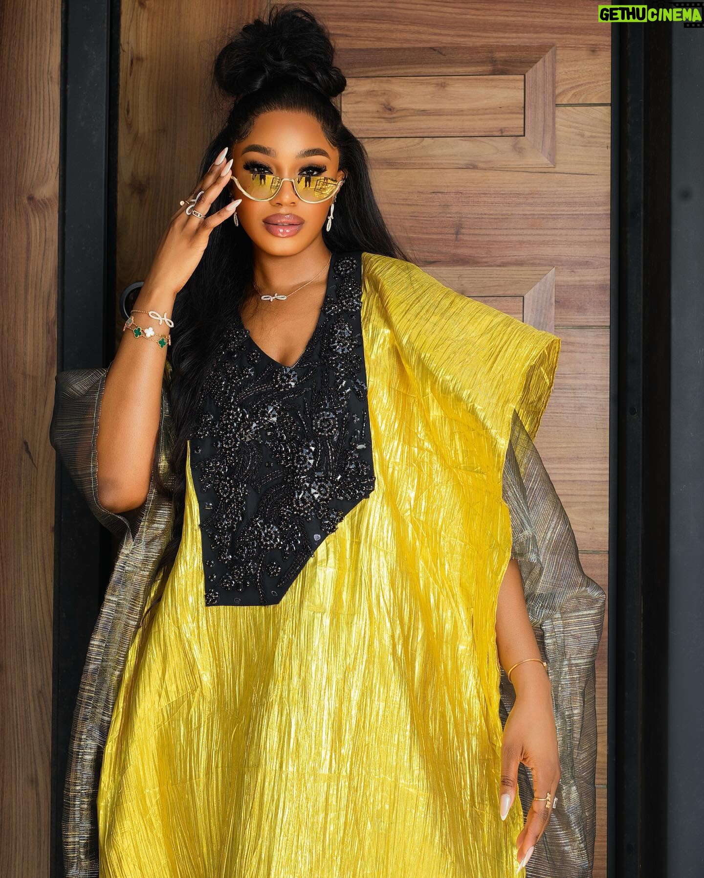 Sharon Ooja - 258.8K Likes - God is within her, She cannot fail, Thank You Jesus for your kindness to my family 🙏❤️ Mrs Nwoke😍odogwu silencers wife😍church service was soooo good ❤️
Bou Bou @tojufoyeh
Jewelry @bozdiamonds
Hair @cmhairbyhillsabuja
Photography @bangraphy