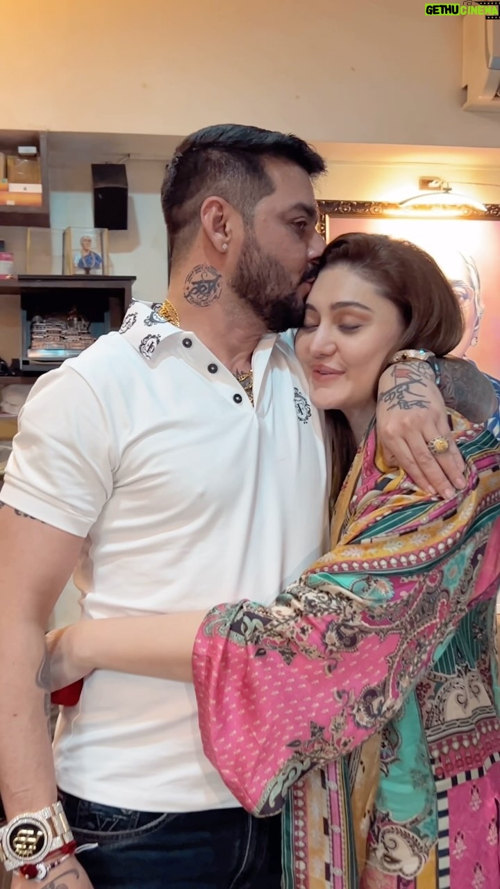Shefali Jariwala - 668.9K Likes - Mera Bhau ā¤ļø
Sabko mere bhau jaisa bhai Naseeb ho !
Thank u Bigg boss ā¦
ą¤øą„ą¤ą¤¦ą¤° सा ą¤°ą¤æą¤¶ą„ą¤¤ą¤¾ ą¤¤ą„ą¤®ą„हारा-ą¤®ą„ą¤°ą¤¾,
ą¤ą¤¹ą¤¾ą¤ ą¤°ą¤¹ą„ ą¤øą¤æą¤°ą„ą¤« ą¤ą„ą¤¶ą¤æą¤Æą„ą¤ ą¤ą¤¾ पहराā¦ā¤ļøš§æ
#brotherandsister #love #forevertogether #instagood #godbless #happyrakshabandhan #rakshabandhan