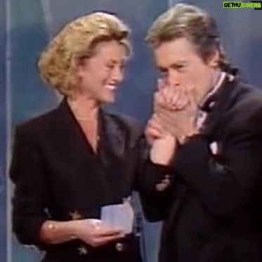 Sheila - 9K Likes - Un monstre sacré vient de nous quitter !
Il faisait partie de la race des seigneurs..! Et en a toujours été un ! Homme de parole et d’engagement j’ai eu la chance de le côtoyer, de partager des dîners et des télévisions avec lui, cet amateur de cigares restera dans mon cœur ❤️
Retrouve tes amis et à bientôt.
#alaindelon #sheila #rip