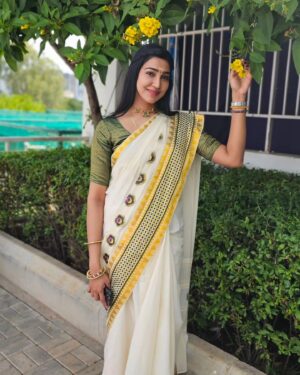 Sheriina Instagram - What should the caption be? 🤔🤔

#sherin #sheriina #sherina #traditional