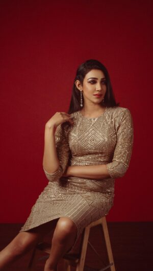 Sheriina Instagram - Having your chin up makes your body move like water in a stream. For the viewers, everything seems lovely. Even those stones and bushes which make the water slow down look more serene. But water moves and people applaud the beauty. So does you. Have your chin up.

@sheriina_21 
📸: @imthefashionfellow 
makeup: @essensemakeup 
hair: @luke_the_hairstylist 
styling: @sunilkarthik_sk 
Designer: @rehaneofficial 
studio: @uvi_photostudio

#sherin #sheriina #sherina #fashion #liveyourdreams