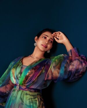 Sheriina Instagram - Don't forget to cherish and color every little happy moment. When problems look bigger, think of all the good moments, for in having those good moments, you've already fought a battle, which gives you the courage to fight all the battles.

Photo: @imthefashionfellow 
makeup: @essensemakeup 
hair: @luke_the_hairstylist 
styling: @sunilkarthik_sk 
Designer: @diademstore.in 
studio: @uvi_photostudio 
Jewellery: @konikajewellery 

#sherin #sheriina #sherina #xoxox