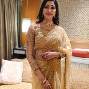 Sheriina Instagram - Shine bright ✨ 

@mayon_by_subhathracouture @fineshinejewels 

#bestfriendwedding #alldressedup #instagood #sheriina #sherina #sherin #love