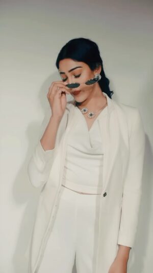 Sheriina Instagram - “Style is a reflection of your personality and attitude. Let your uniqueness shine through every choice you make. 

@sheriina_21 
📸: @imthefashionfellow 
makeup: @essensemakeup 
hair: @luke_the_hairstylist 
styling: @sunilkarthik_sk 
Jewellery: @konikajewellery 
studio: @uvi_photostudio 

#sheriina #sherina #sherin #ownyourstyle #modelshoot  #fashion #divinelove #xoxo