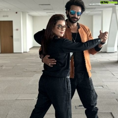 Shilpa Shinde - 20.9K Likes - Khatron Ke Khiladi Jodi Week🥰
with my best friend @karanveermehra 😍🤗
#KhatronKeKhiladi14 #KKK14 #KKK #fridayvibes #masti #friendship #KaranVeerMehra