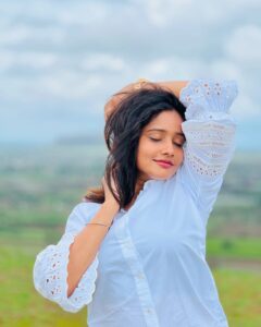 Actress Shilpa Thakre HD Instagram Photos and Wallpapers September 2024