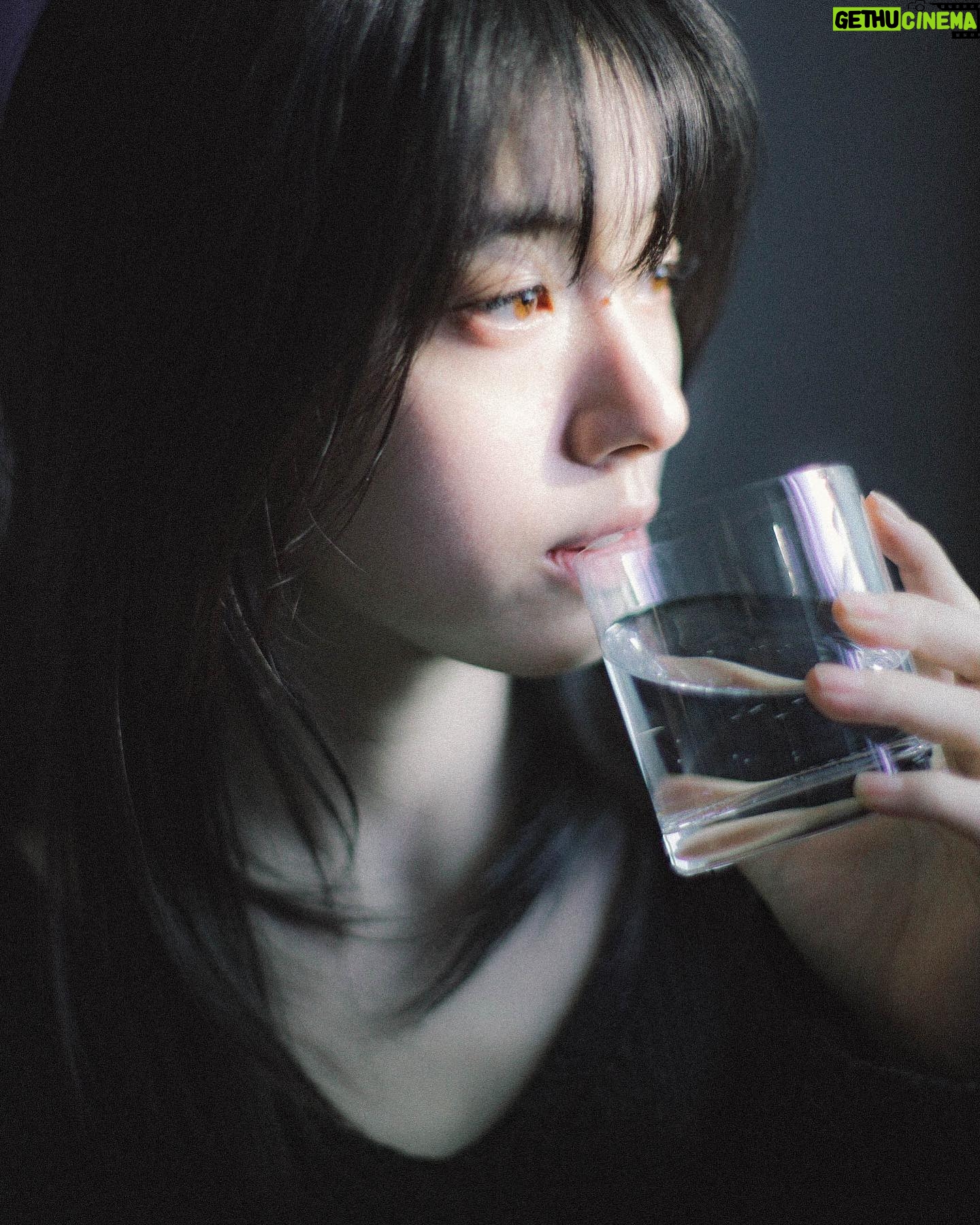 Shin Se-hwi - 10.7K Likes - buzesil0.me/at/?idx=14
낮잠, 세휘 photo book