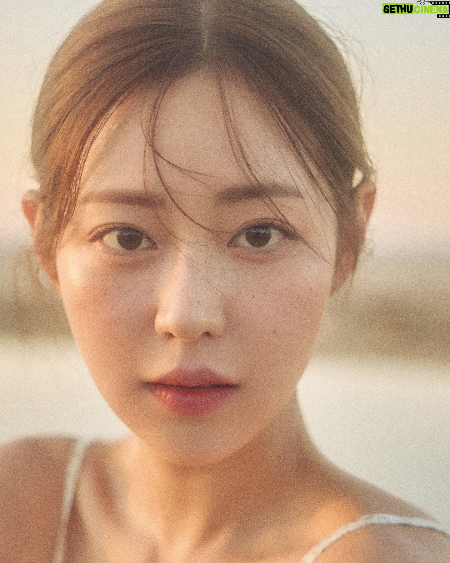 Shin Seul-ki - 245.6K Likes - 𝒮𝓊𝓂𝓂𝑒𝓇 𝓋𝒾𝒷𝑒𝓈🌊🌅🦀