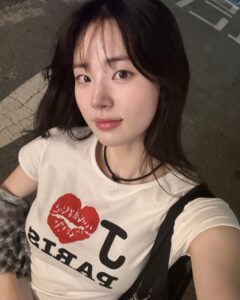 Actress Shin Si-a HD Instagram Photos and Wallpapers August 2024