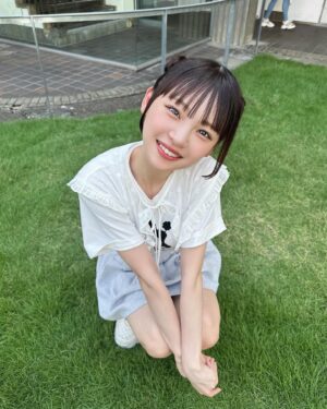 Shinzawa Nao Instagram - しんしんのこと捕まえててね♡

#彼女の私服がかわいい