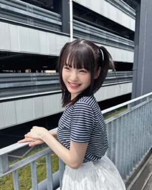 Shinzawa Nao Instagram - 寝起きフェイスでも可愛い？💖

めっちゃ顔に出るタイプだよ。カジュアルとガーリー合わせるの好きです。

#彼女の私服がかわいい #rinnu #カジュアルガーリー #ガーリーコーデ #ハーフツイン #ボーダー #⚓️