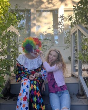Shirly Brener Instagram - ONE WEEK!!!, after an amazing festival run were releasing wide our award winning short film
 “Not My Circus” by  @milabrenerofficial that she  directed & wrote at 17 starring @jujubrenerofficial as Charlie 🎬🌟
(i have a lil ph cameo in it 😜)

cant wait for you guys to finally watch this very special film that deals with themes of standing up to bullying, dealing w loss & the power of friendship 🤡❤️💙

so proud of our entire creative & talented cast & crew & everyone’s tremendous hard work… STAY TUNED for deets how to stream 🍿