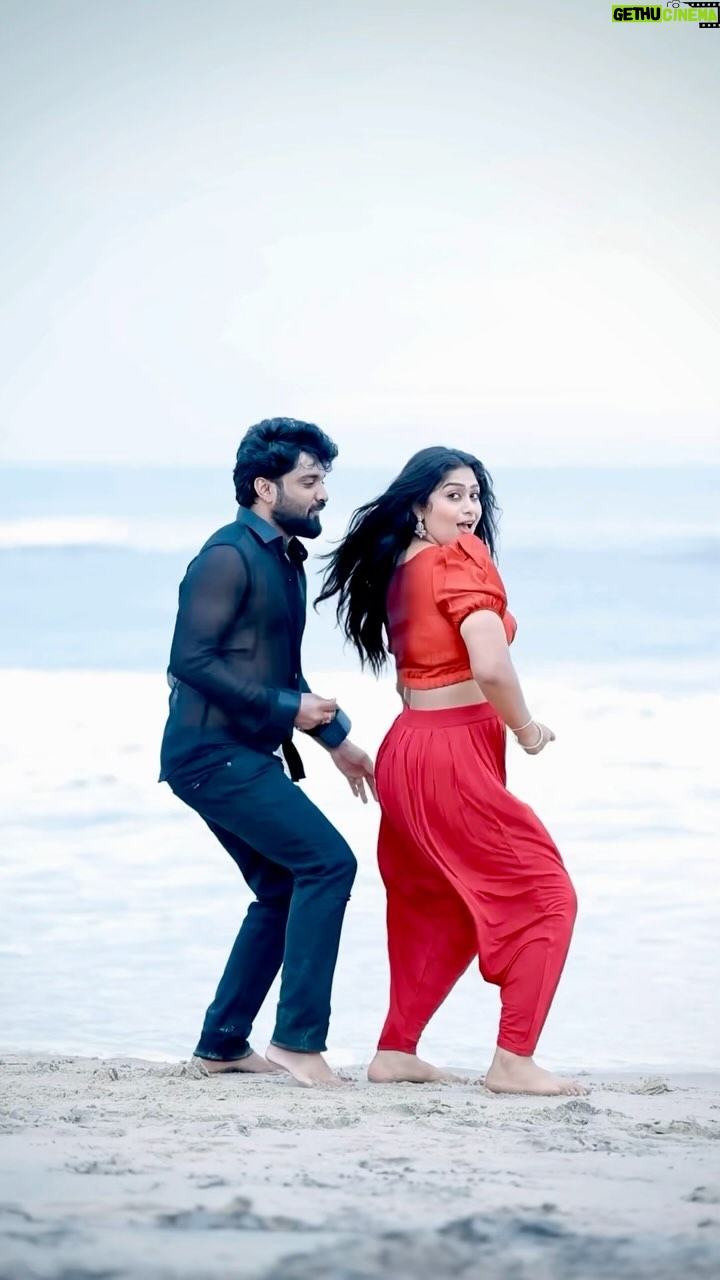 Shobanaa Uthaman - 21.9K Likes - Chuttamalle ā„ļø
Inframe and choreography: @iammanas_manu
VC : @gokul_krishnan_1010
.
.
.
.
.
.
#Reel#tamil#tamilreels#tamilsong#reeltoreel#reelvideo#reelsinstagram#reelsindia#reels#reel#reelslife#reelitfeelit#reellife#kollywood#instagood#instavideow#saree#sareelove#TamilPonnu#trending#tamilcomedy#vijaytv#vijaytvserial#vijaytelevision#vijaytvshow#muthazhagu