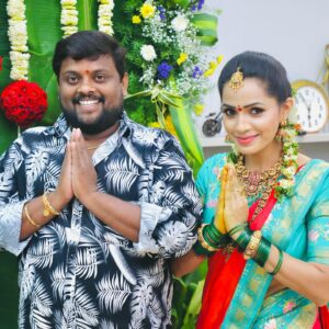 Shobha Shetty Instagram - VaraMahaLakshmi Pooja with our MahaLakshmulu in @shobhashettyofficial New Home🏠 With our @priyankamjain___0207 

#tastyteja #priyankajain #shobhashetty #devotional #newhome