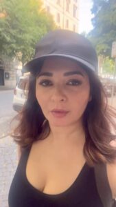 Actress Shonali Nagrani HD Instagram Photos and Wallpapers September 2024