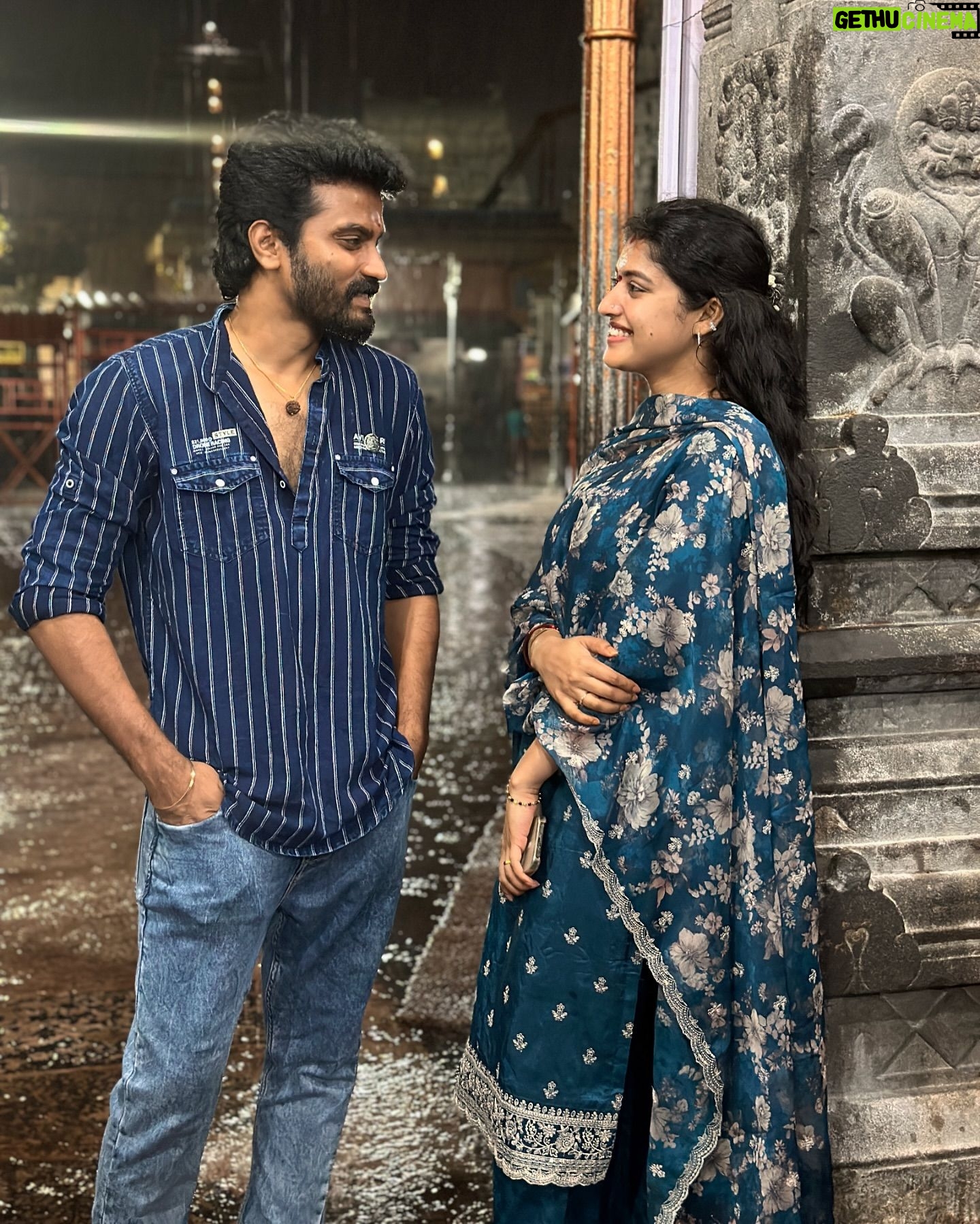 Shreya Anchan - 250.4K Likes - Need all your love and support 🙏❤️
2 days to go #valliyinvelan
( MON TO FRIDAY 7:30 PM ) @zeetamizh
#valli #velan