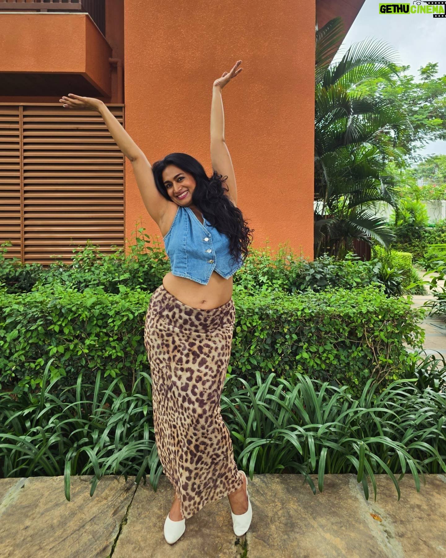 Shwetha Srivatsav - 14.6K Likes - YAY, IT'S MY BIRTHDAY! 🎉 Birthday week is officially in overdrive! Just got back, and I’m already off again—because clearly, cake is more important than sleep. 🍰 'Birthdays: nature's way of saying, eat more cake and act like a kid.' Thanks for all the love, you guys are the real party starters! 🙌✨ Stay tuned for more photos, videos, and maybe a few questionable dance moves. 📸💃
#Sep4thBorn #FridayBorn #Birthday