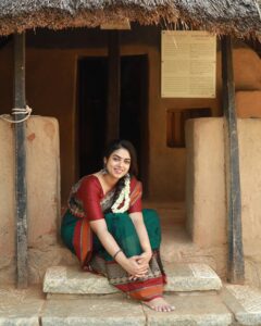 Actress Siddhi Idnani HD Photos and Wallpapers November 2024