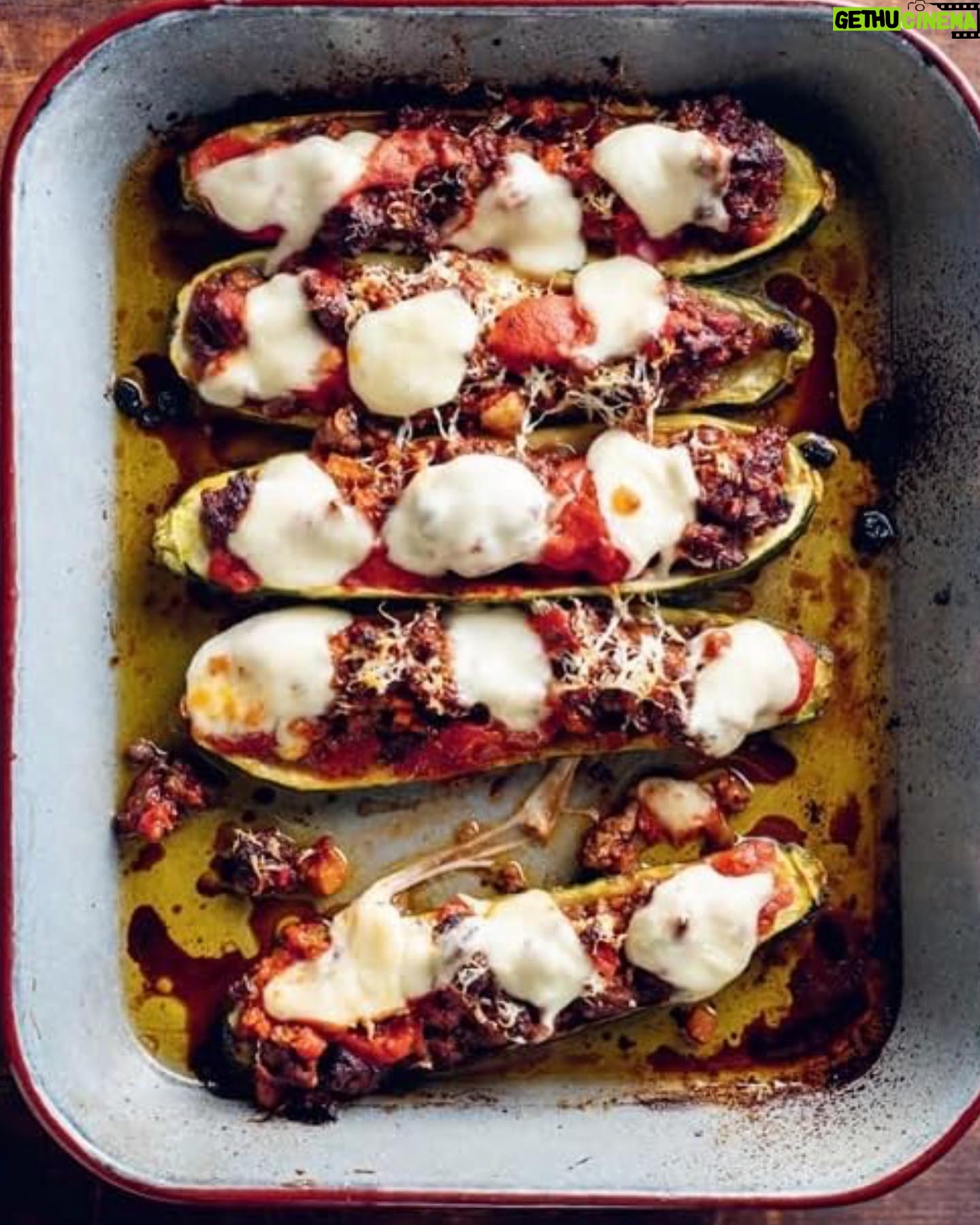 Silvia Colloca - 1K Likes - Publication day!!!
My 7th book, ITALIAN FAMILY FOOD is out in all bookstores and online!
Thanks a million to those who pre ordered and have already started cooking from it!
To celebrate, here is a lovely recipe of Bolognese stuffed zucchini for you!
My zucchini-hating son has now started loving them because of this recipe! 😂💕
Serves 4
4–5 zucchini
freshly grated pecorino, to serve
3/4 cup bocconcini
Bolognese sauce
3 tablespoons extra-virgin olive oil
1 onion, chopped
1 carrot, chopped
1 celery stalk, chopped
1 garlic clove, skin on, bashed with the back of a knife
500 g pork and veal mince
200 ml red wine
400 g can chopped tomatoes
500 ml (2 cups) good-quality beef or chicken stock
1–2 bay leaves
salt flakes and freshly ground white pepper
To make the bolognese sauce, heat the olive oil in a heavy-based saucepan over medium heat. Add the onion, carrot, celery and garlic and cook until the onion is soft and translucent. Drop in the pork and beef mince and brown over high heat for 5 minutes, breaking up any lumps as you go.
Deglaze the pan with the wine, scraping up any bits caught on the base, and simmer away until the alcohol has evaporated, about 2 minutes. Pour in the tomatoes and stock, bring to a simmer, then reduce the heat to low. Add the bay leaves, season with salt and cook, covered, for 4–6 hours, stirring occasionally, until rich and slightly reduced. If the ragù starts to dry out, add a little water. Taste for salt and adjust accordingly, and season with pepper.
Preheat your oven to 200°C (180°C fan-forced). Line a baking tray with baking paper.
Cut the zucchini in half lengthways. Using a spoon, hollow out the flesh without cutting through to the base. Reserve the zucchini flesh for a later use (great in soups!).
Fill the hollowed-out zucchini halves with the bolognese sauce, sprinkle with the pecorino and arrange on the tray. Bake for 25–30 minutes, then scatter the bocconcini on top and bake for a further 5–10 minutes until golden and delicious.
Thank you to my glorious team at @panmacmillan for making this happen!