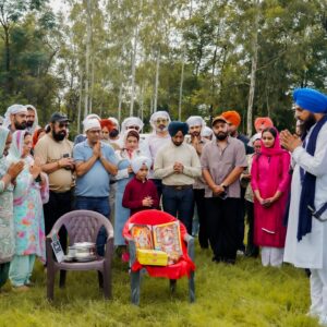 Simi Chahal Instagram - #𝐇𝐨𝐬𝐡𝐢𝐚𝐫𝐒𝐢𝐧𝐠𝐡 ਹੁਸ਼ਿਆਰ ਸਿੰਘ { #𝘈𝘱𝘯𝘢𝘈𝘳𝘢𝘴𝘵𝘶 } Releasing worldwide in Cinemas on #𝟕𝐭𝐡𝐅𝐞𝐛. 𝟐𝟎𝟐𝟓 “The Journey continues 🎬✨ A new chapter begins! Next #film #shooting 🎼 #satindersartaaj #simichahal #hoshiarsingh
#𝙃𝙖𝙥𝙥𝙮𝙏𝙚𝙖𝙘𝙝𝙚𝙧𝙨𝘿𝙖𝙮 🤍

#HoshiarSingh @satindersartaaj @simichahal9 @udaypratapofficial @jagdeepsinghwarring @omjeegroupofficial @officialsartaajfilms @beatministerofficial @officialfirdausproduction @munishomjee @bnsharma_official @officialranaranbir @malkeetrauni @sardarsohiofficial @iseemakaushal @officialrupinderrupi @sukhwinder.chahal1 @parkashgadhu @neha12dayal @sukhwinderrajbuttar @ballibaljitofficial @actordeepakniaz @ipawanjohal @navdeepkalerofficial @manjumahal #JagtarAulakh @official_dharmindermann @jashanjitgosha @sanjusolanki89 @nabimehton @ramanjot_singh_khalsa @kulraj_Bhangra official @swastik_kapoor2203 @taranbajaj1 @suvidhasahni @ashutoshsahni9 @dimpyo @binnu_sharma @simranchahxl @praveenaawara @sadhvijethiisserofficial  @justartties @roscozeus @thetheatrearmyfilmz @sukhsandhu1312 @harmandeep1119 @iam_rajowal